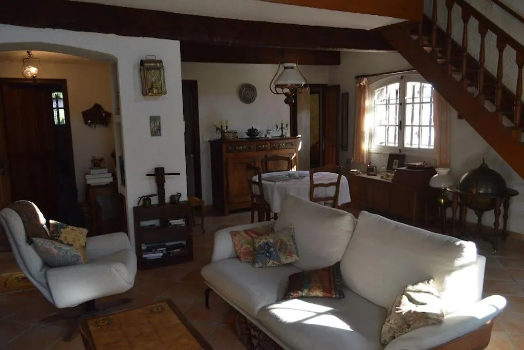Holiday home Maison Provencale Traditionnelle Avec Air Conditionne Saint-Raphael  France